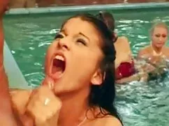 Phoenix, Christy, pe ...