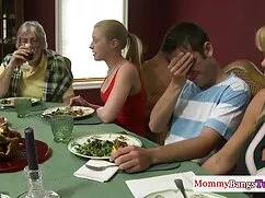 - La rubia le porno  ...